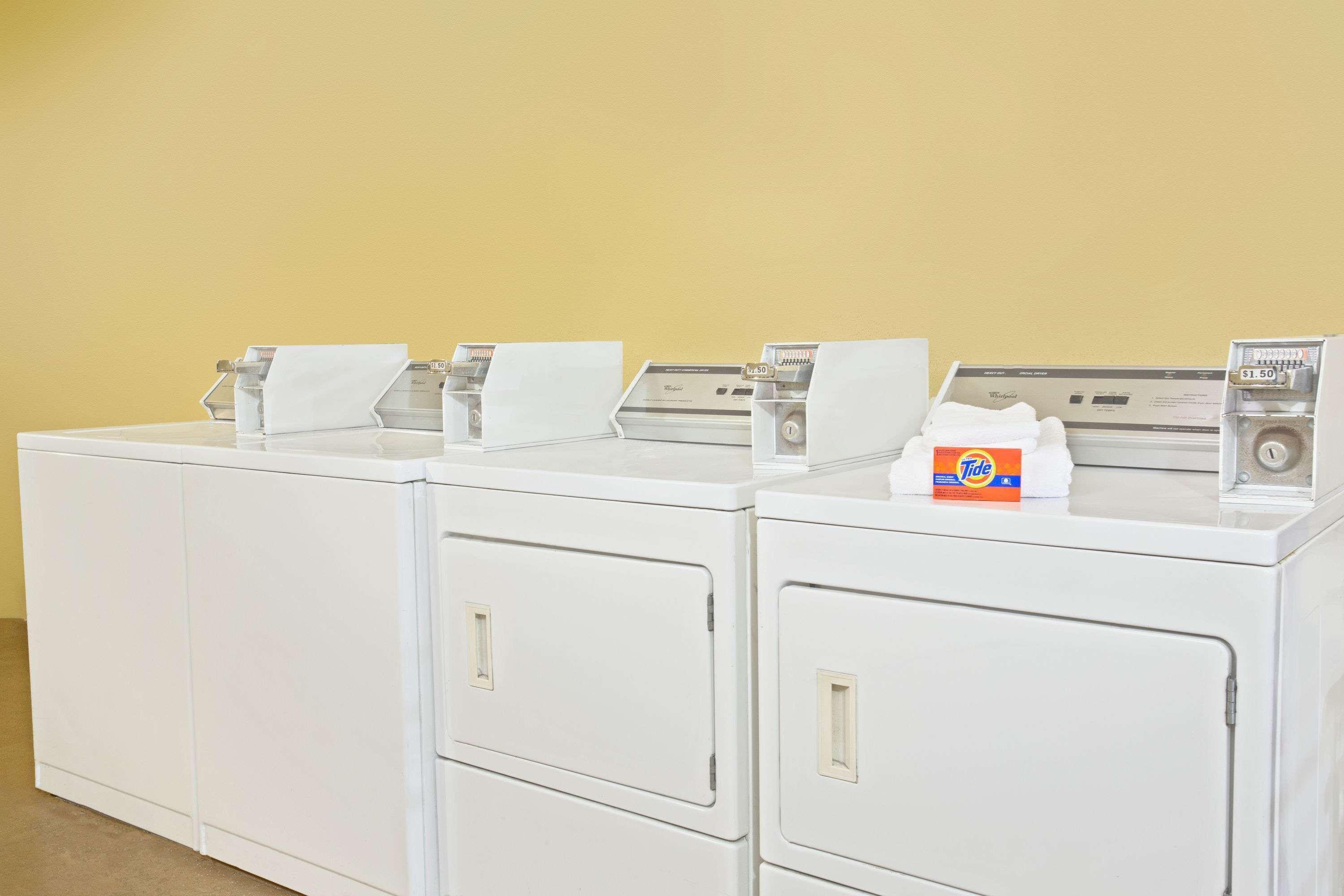 Days Inn By Wyndham Orlando Airport Florida Mall Williamsburg Екстер'єр фото