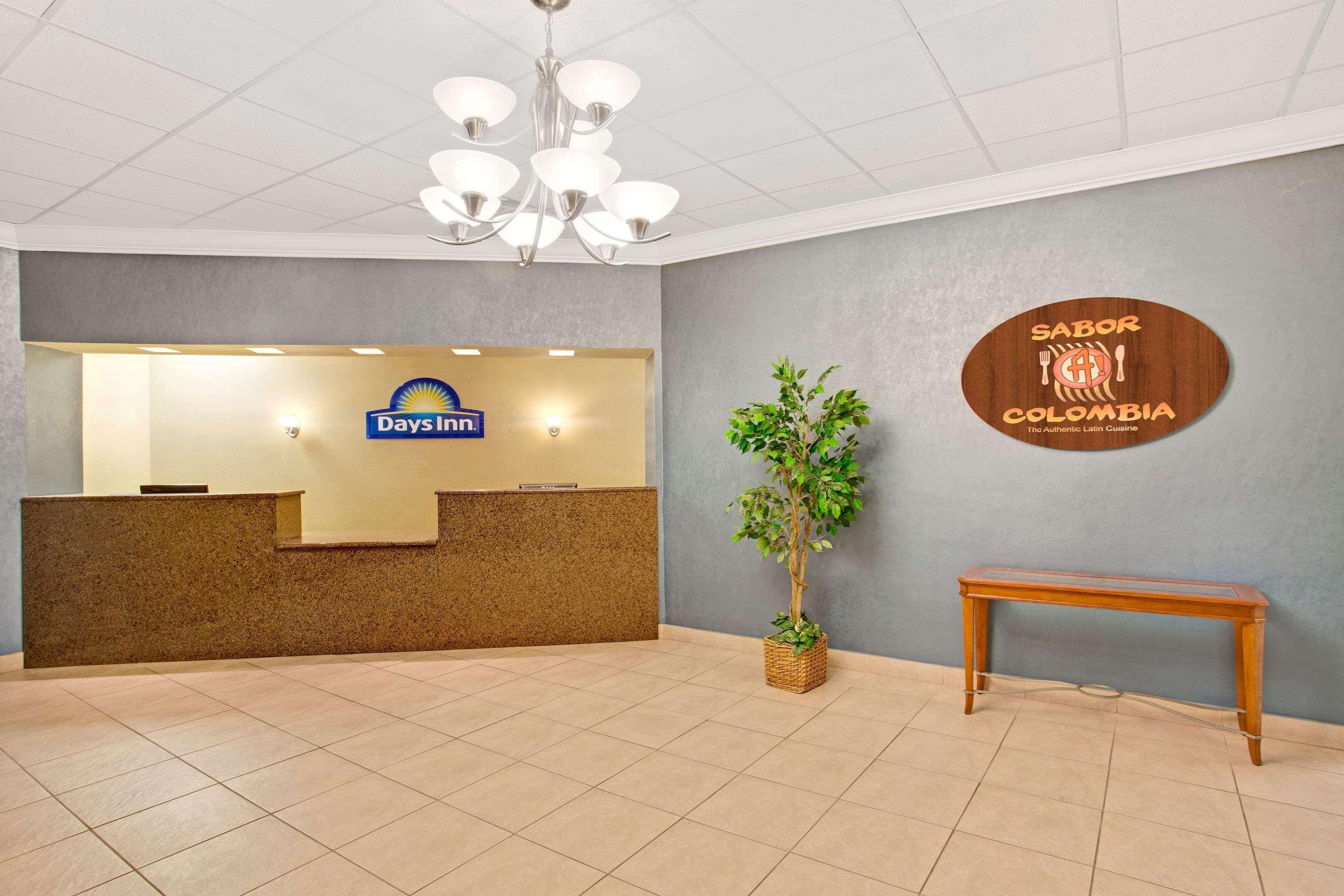 Days Inn By Wyndham Orlando Airport Florida Mall Williamsburg Екстер'єр фото