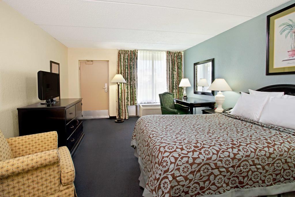 Days Inn By Wyndham Orlando Airport Florida Mall Williamsburg Екстер'єр фото