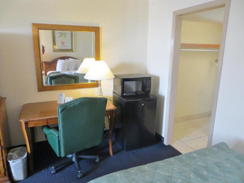 Days Inn By Wyndham Orlando Airport Florida Mall Williamsburg Екстер'єр фото