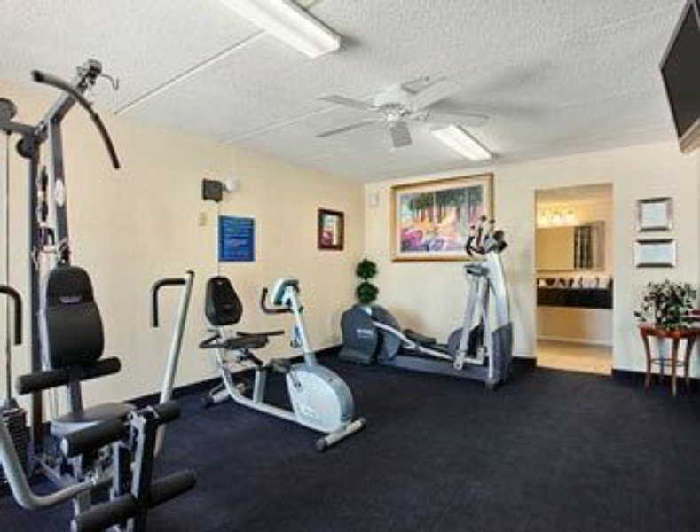 Days Inn By Wyndham Orlando Airport Florida Mall Williamsburg Зручності фото